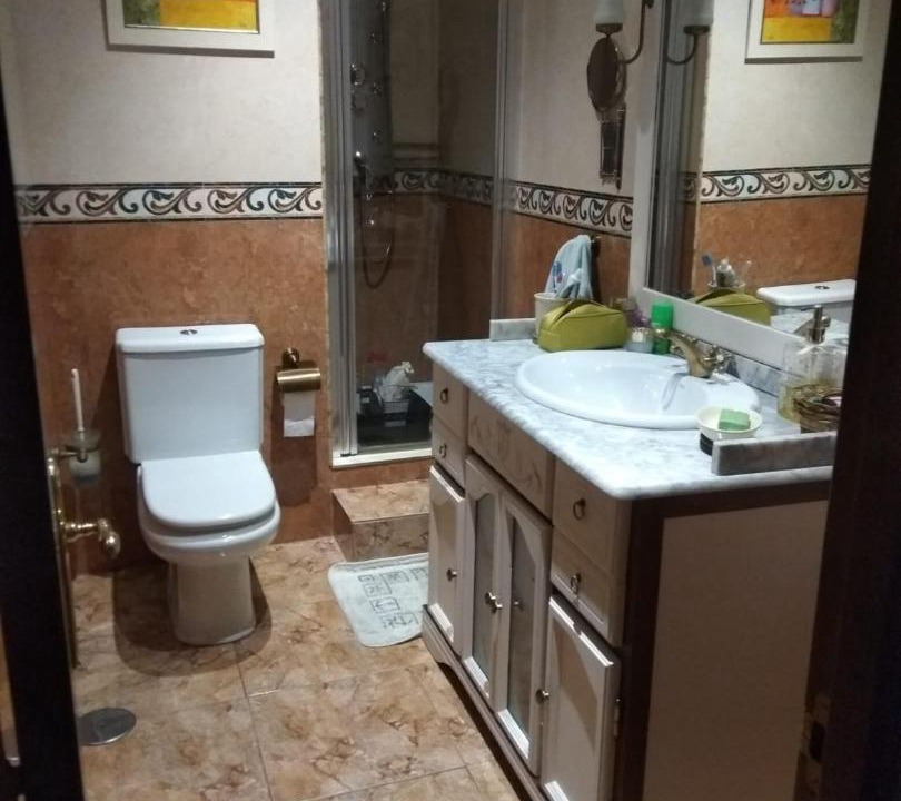 Photo of Bathroom in Aller