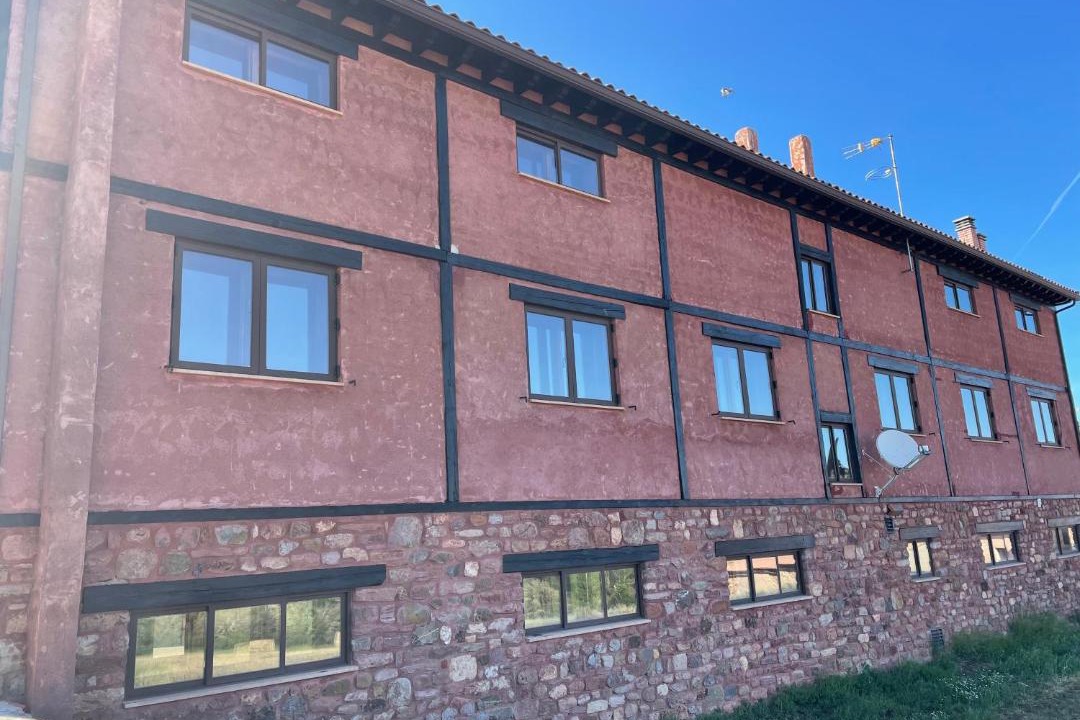 Photo of Buildings in Noviales