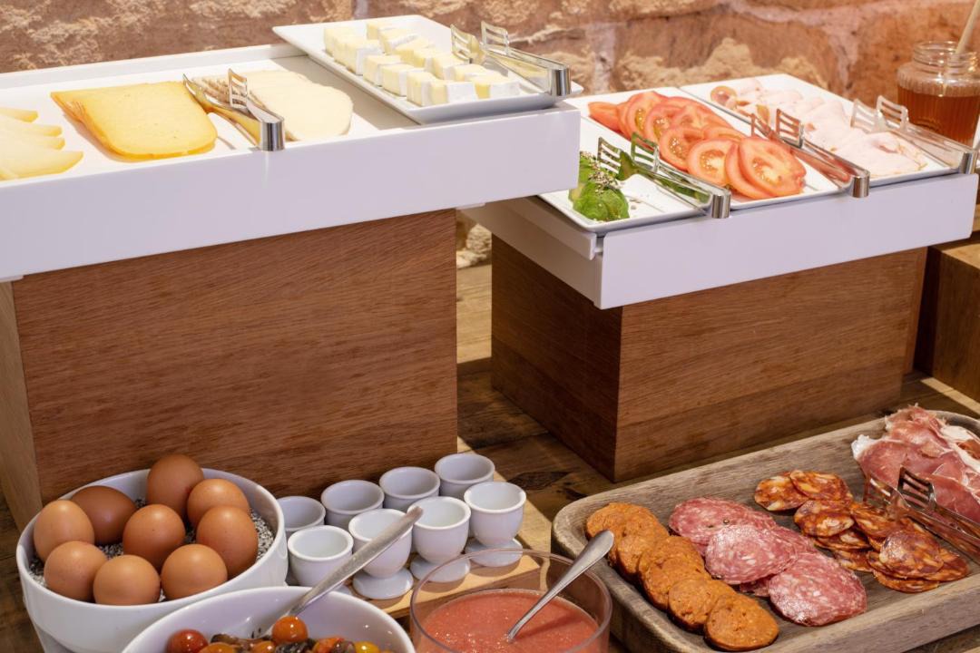 Photo of Kitchen in La Llotja-Born