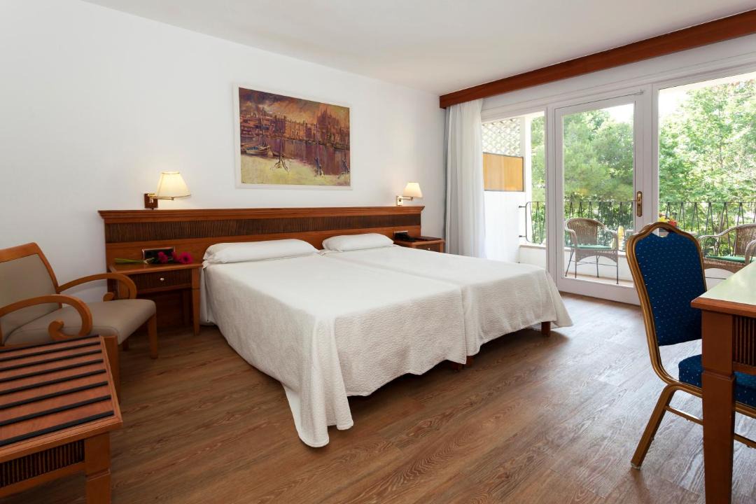 Photo of Bedroom in Son Armadams