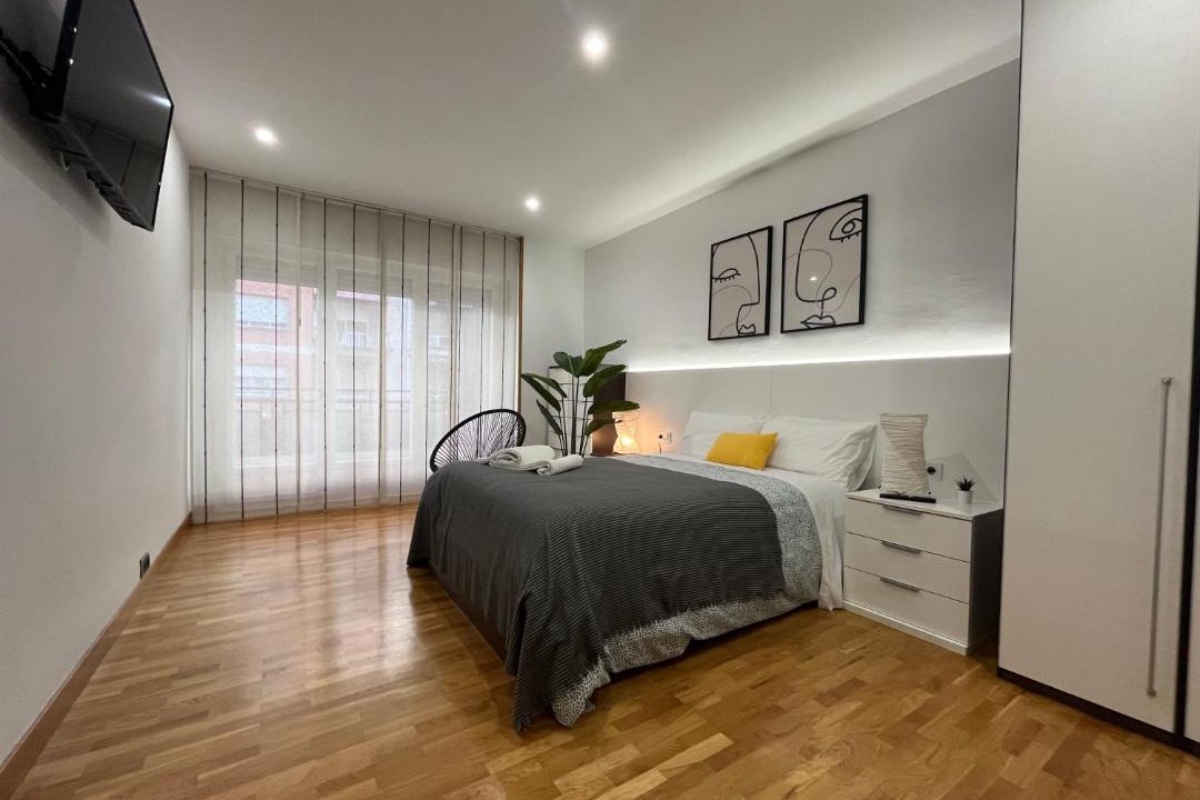 Photo of Bedroom in Logrono City Centre