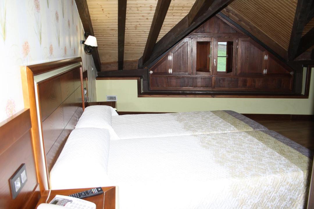 Photo of Bedroom in Campomanes