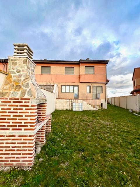 Photo of Buildings in Navalmanzano