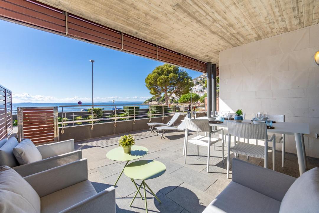 Photo of Patio Balcony in Almadraba-Canyelles