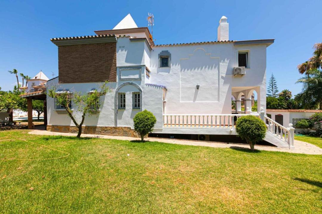 Photo of Buildings in El Olivar
