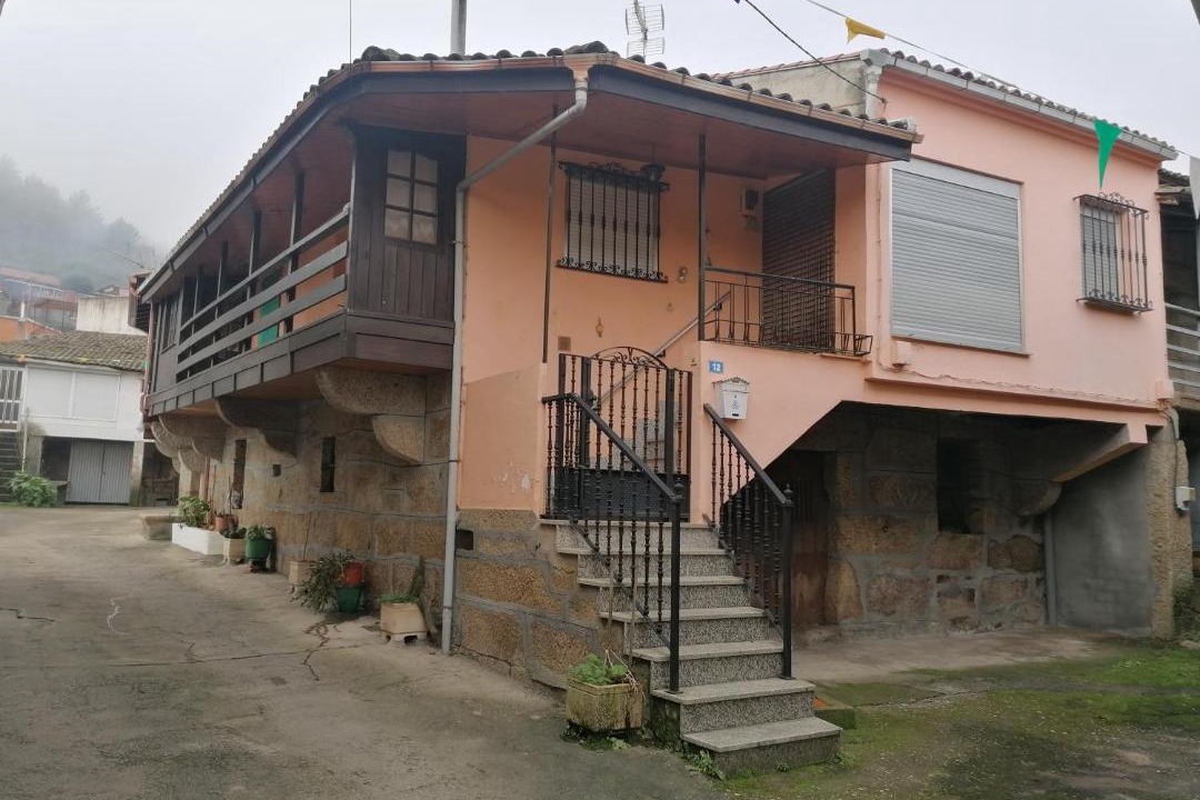 Photo of Others in Verin