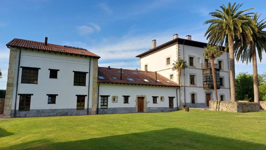 Photo of Buildings in Noriega