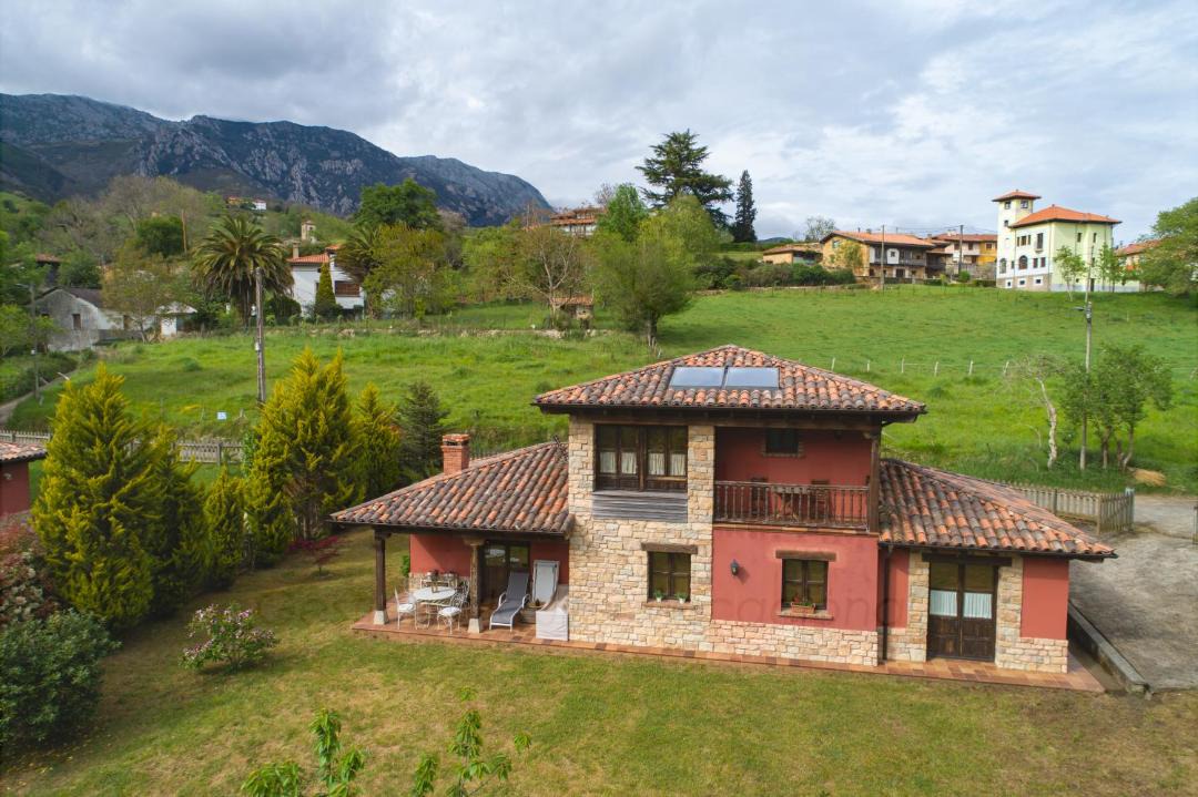 Photo of Buildings in Parres