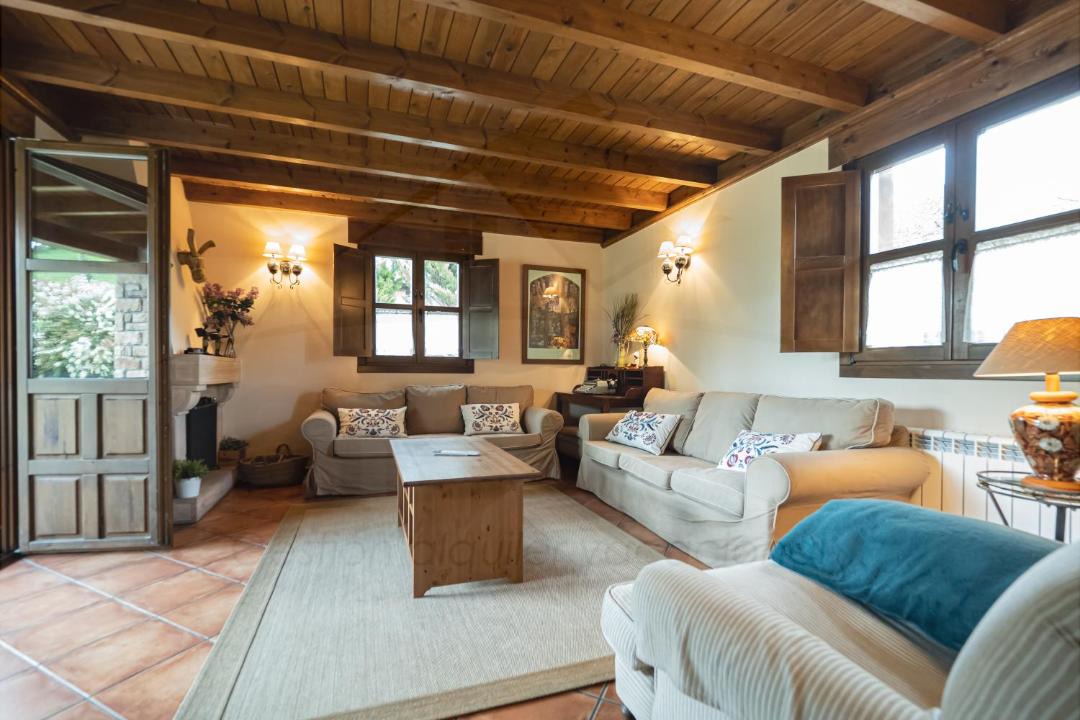 Photo of Livingroom in Parres