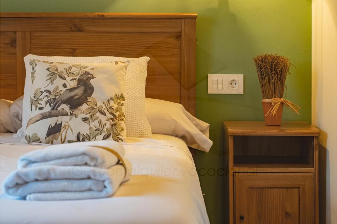 Photo of Bedroom in Parres