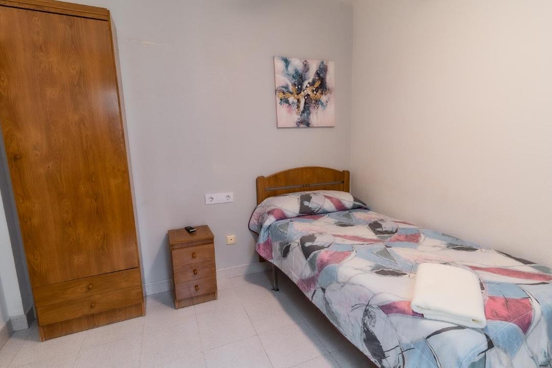 Photo of Bedroom in Villalonquejar