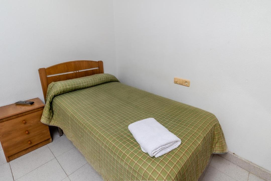 Photo of Bedroom in Villalonquejar