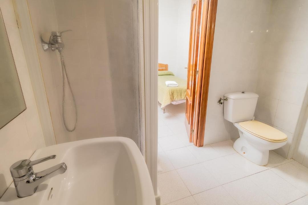 Photo of Bathroom in Villalonquejar
