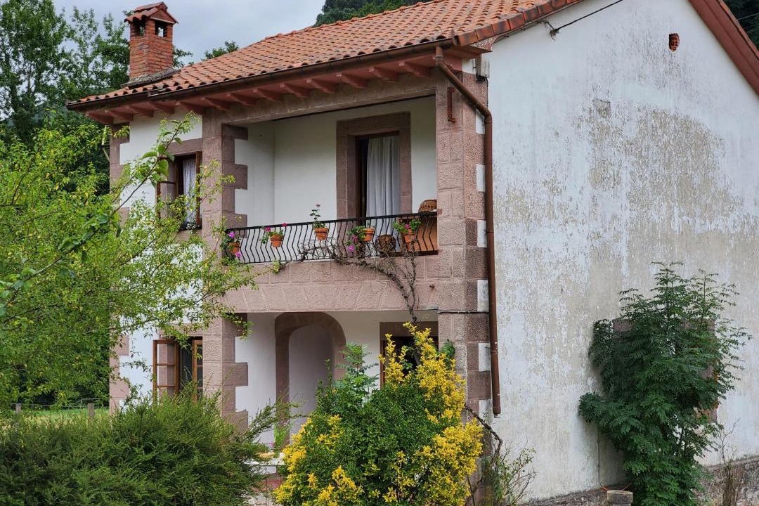 Photo of Buildings in Obeso