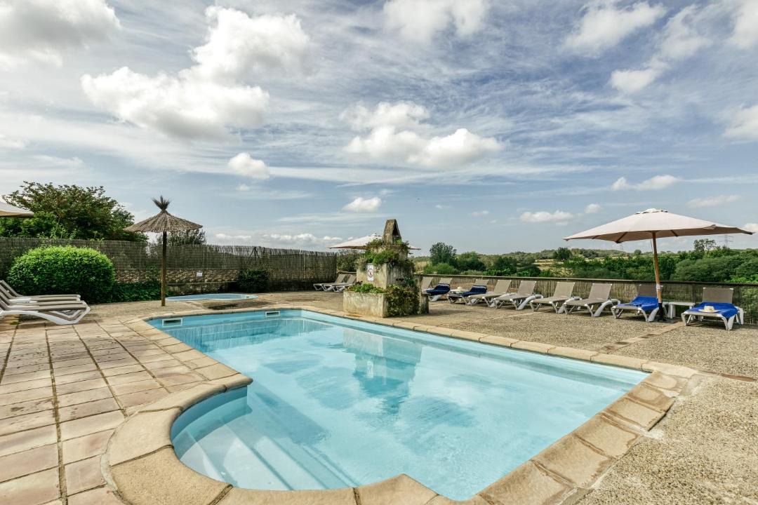 Photo of Outdoor in Llampaies