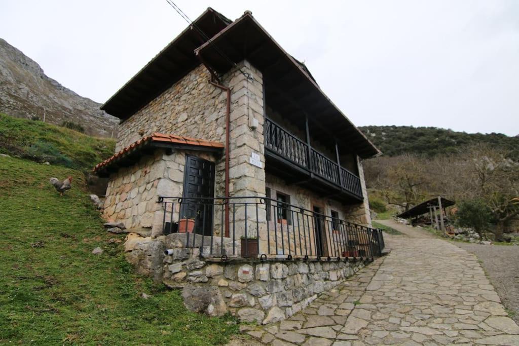 Photo of Buildings in Penamellera Baja