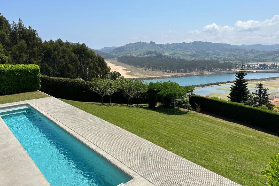 Photo of Outdoor in Linero