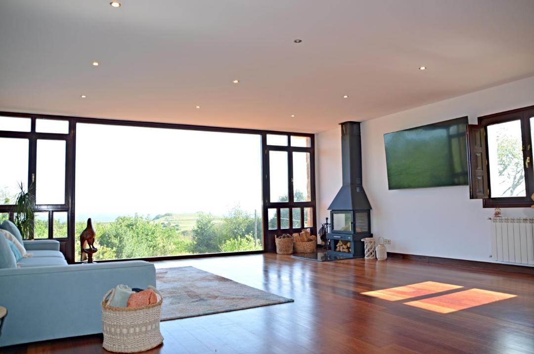 Photo of Livingroom in Llanes