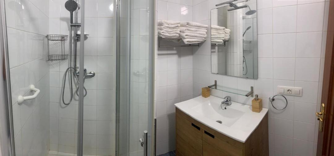 Photo of Bathroom in Panton