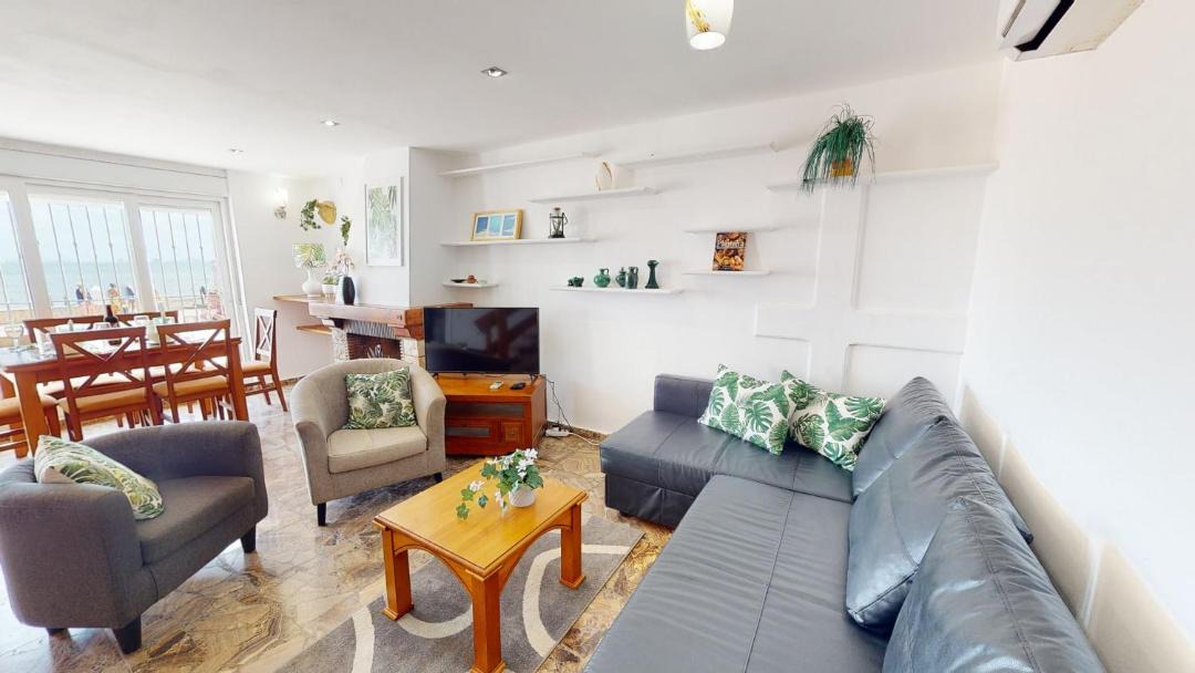 Photo of Livingroom in Los Nietos