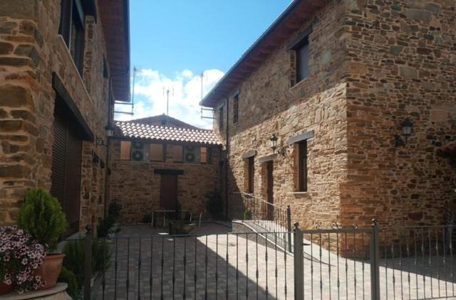 Photo of Buildings in Pedredo