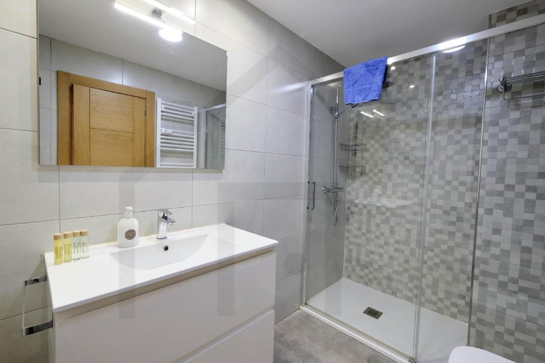 Photo of Bathroom in Oviedo City Centre