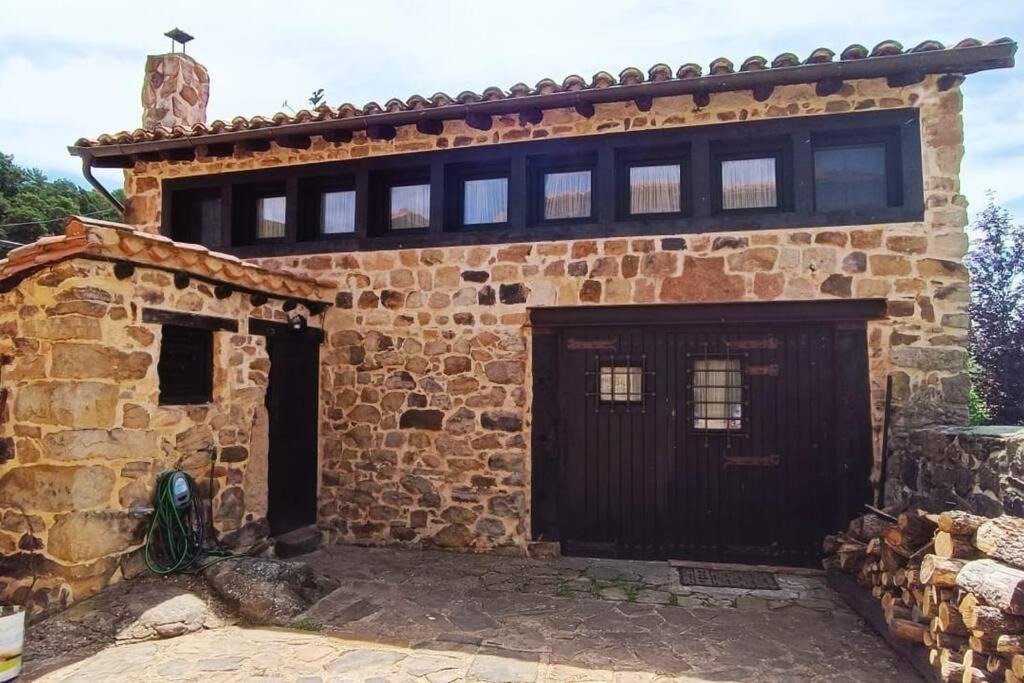 Photo of Buildings in El Quintanarejo
