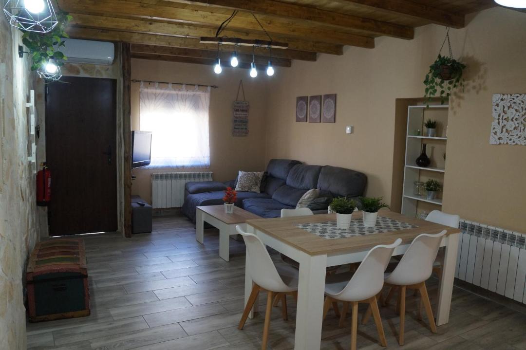 Photo of Livingroom in San Pedro de Latarce