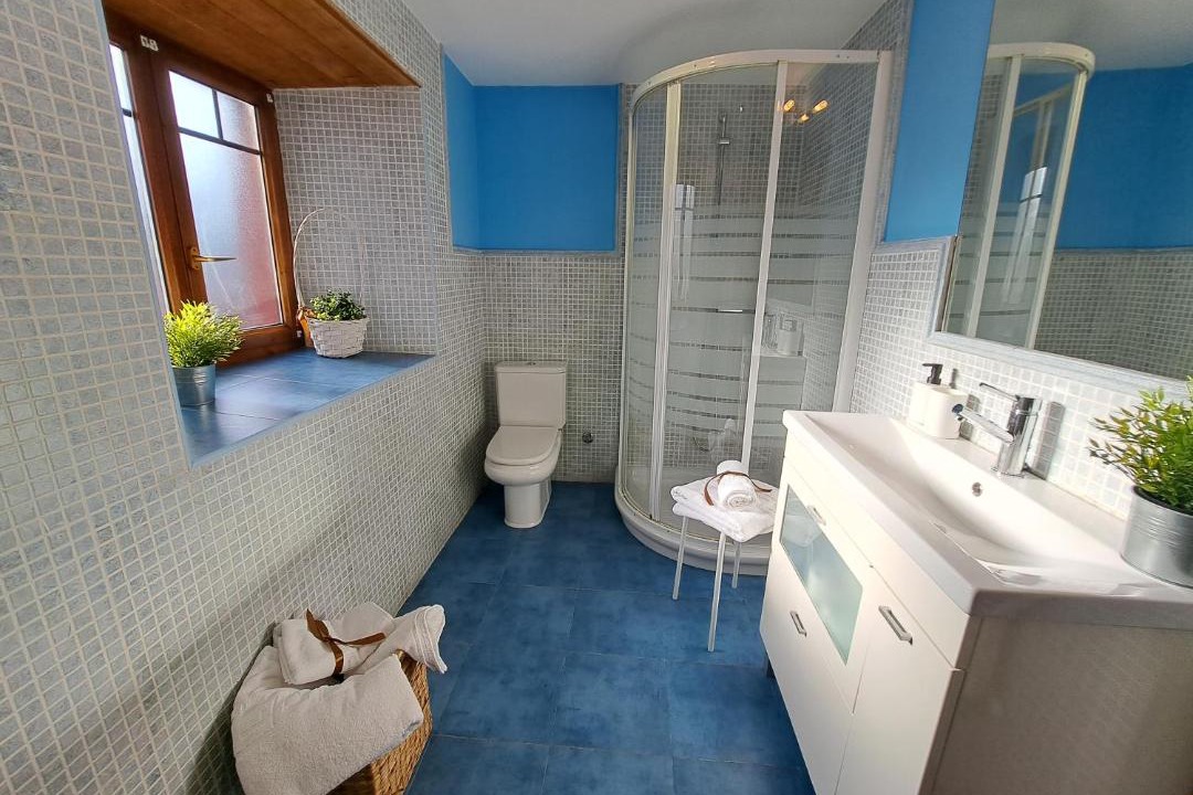 Photo of Bathroom in Cuestaedo