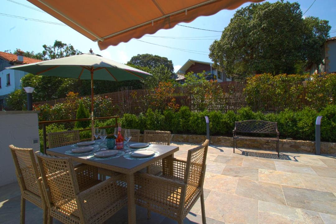 Photo of Patio Balcony in Pechon