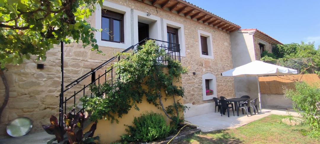 Photo of Buildings in Valle de Tobalina