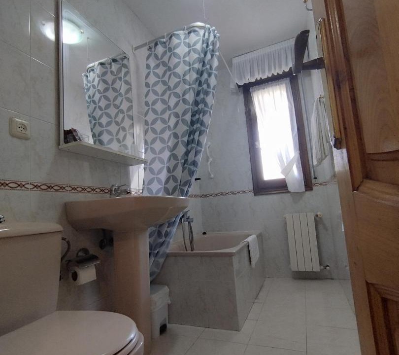 Photo of Bathroom in Mieses