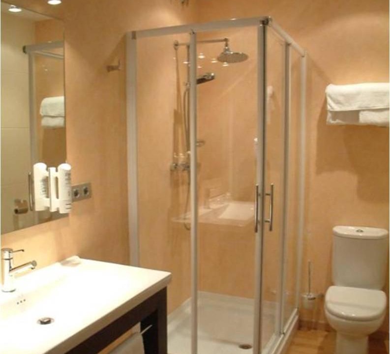 Photo of Bathroom in Buniel