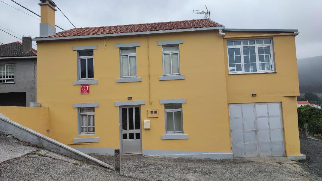 Photo of Buildings in Carino