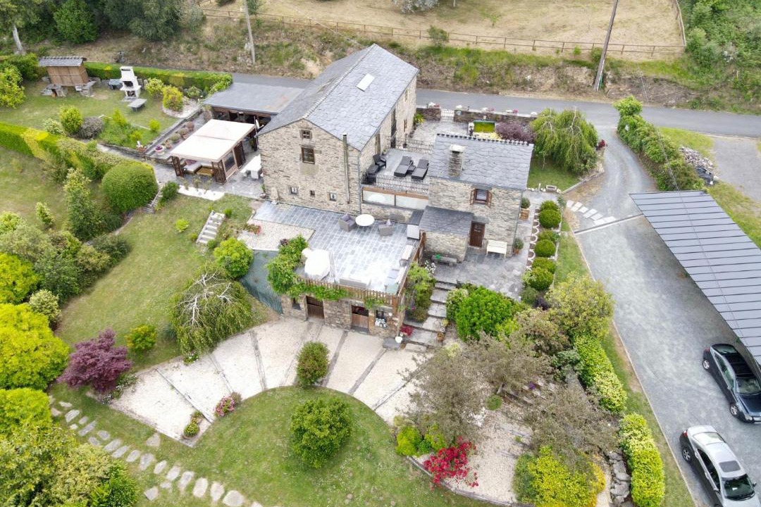 Photo of Others in Monfero