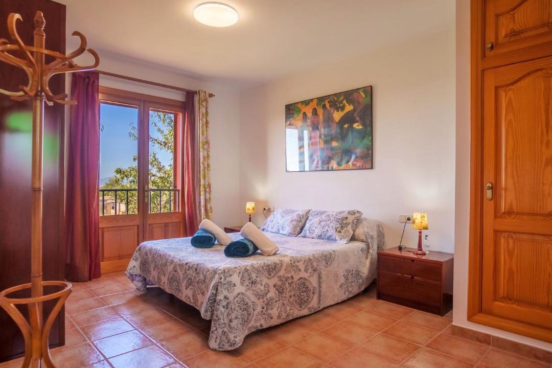 Photo of Bedroom in Portol