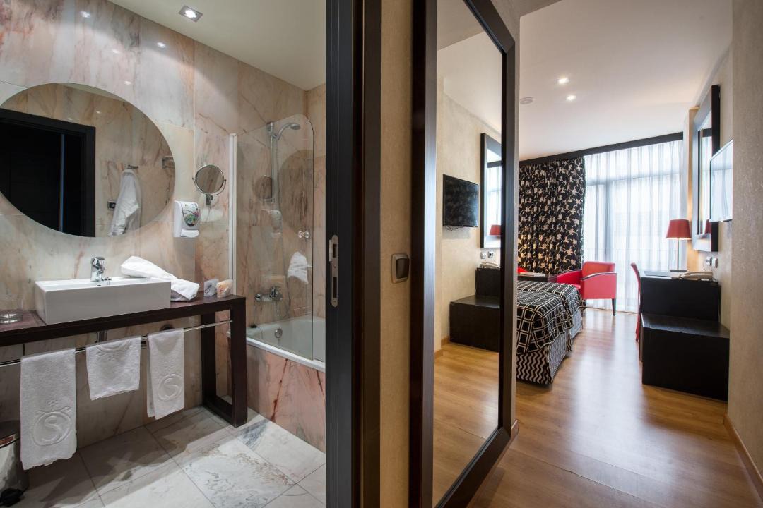 Photo of Bathroom in La Trinidad