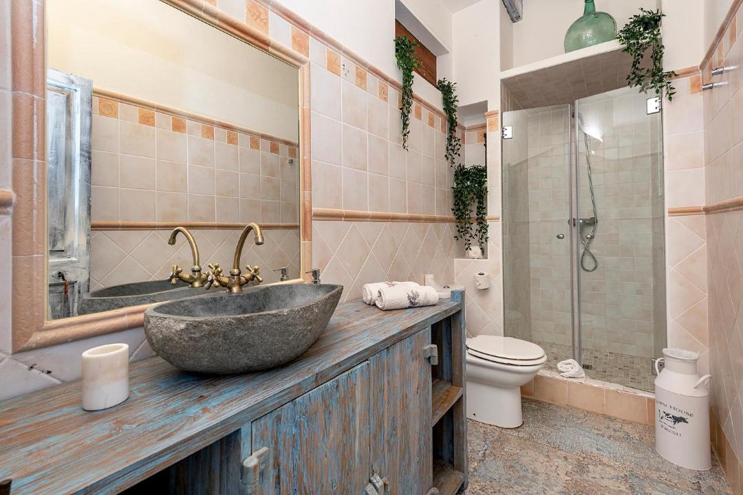 Photo of Bathroom in Establiments