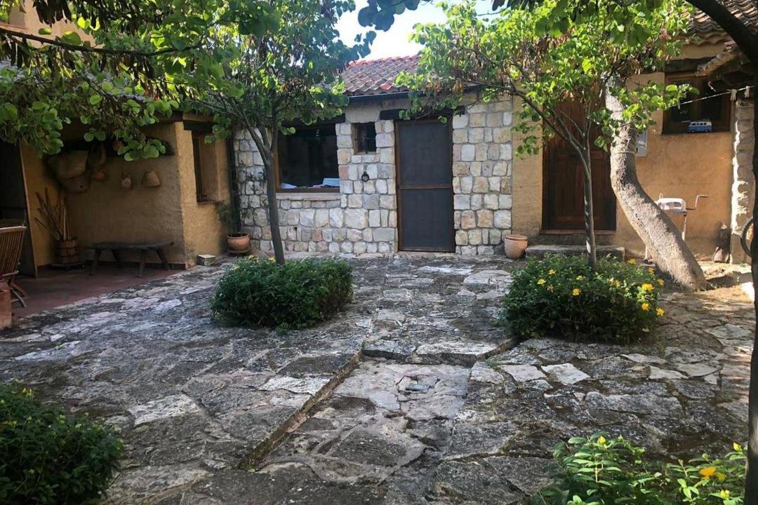 Photo of Buildings in Arahuetes