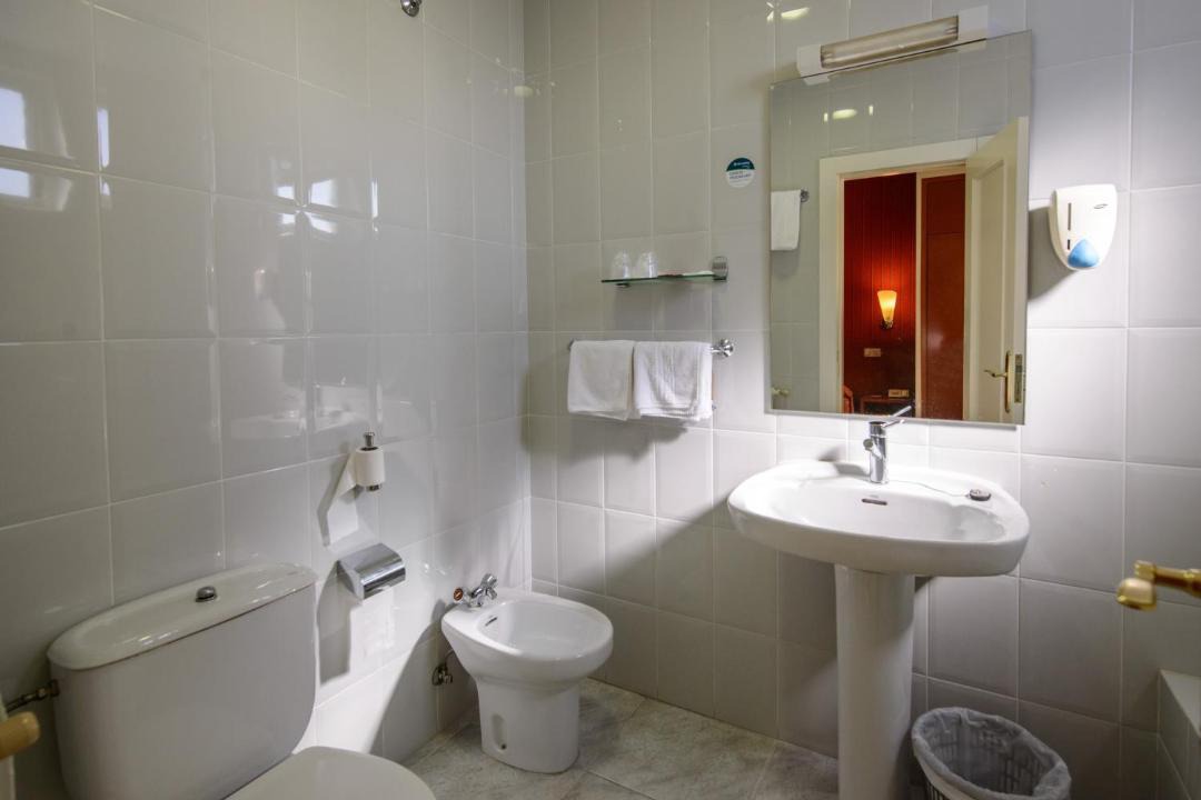 Photo of Bathroom in Hospital de Orbigo