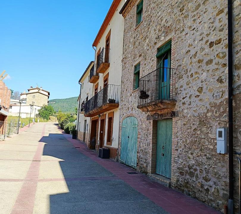 Photo of Buildings in Mieras