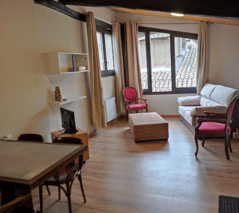 Photo of Livingroom in Vic