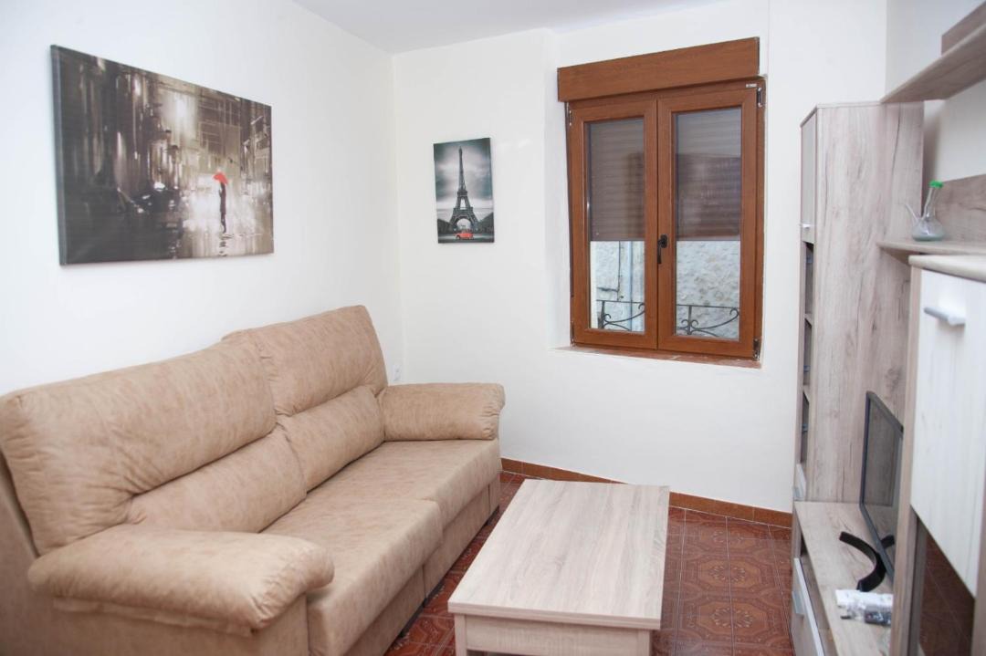 Photo of Livingroom in Guzman