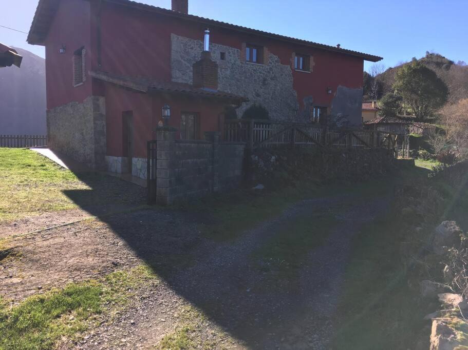 Photo of Buildings in Peruyes