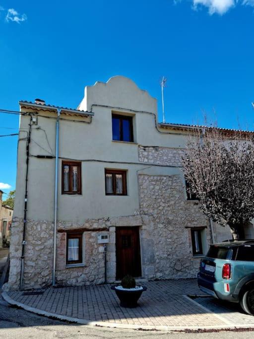 Photo of Buildings in Bahabon