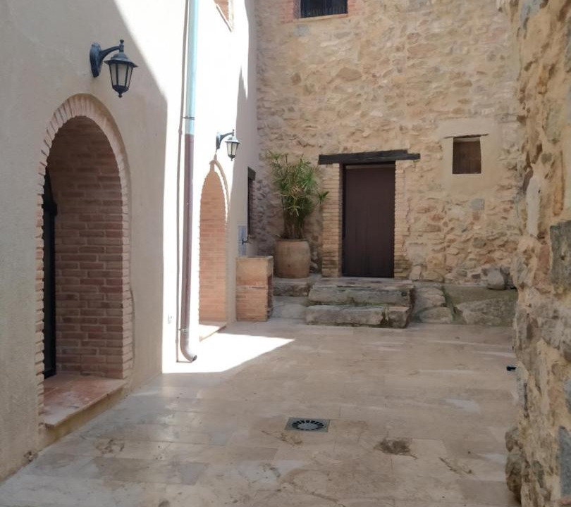 Photo of Buildings in Alcublas