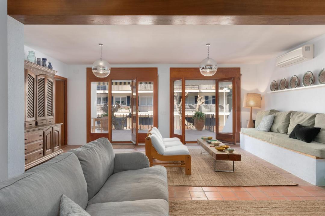 Photo of Livingroom in Tamariu