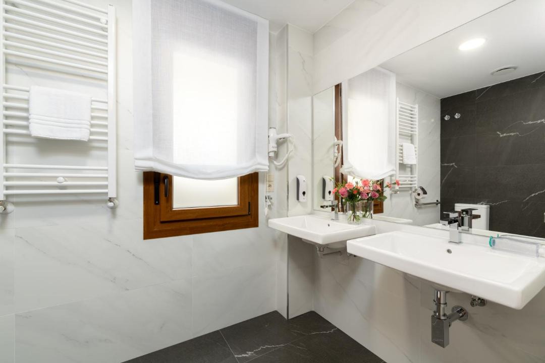 Photo of Bathroom in Llueves