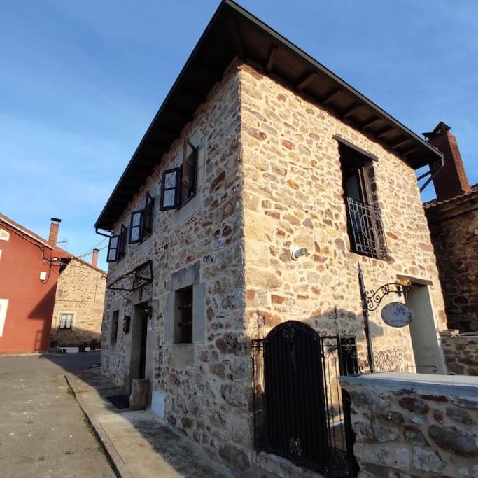 Photo of Buildings in Barruelo de Santullan