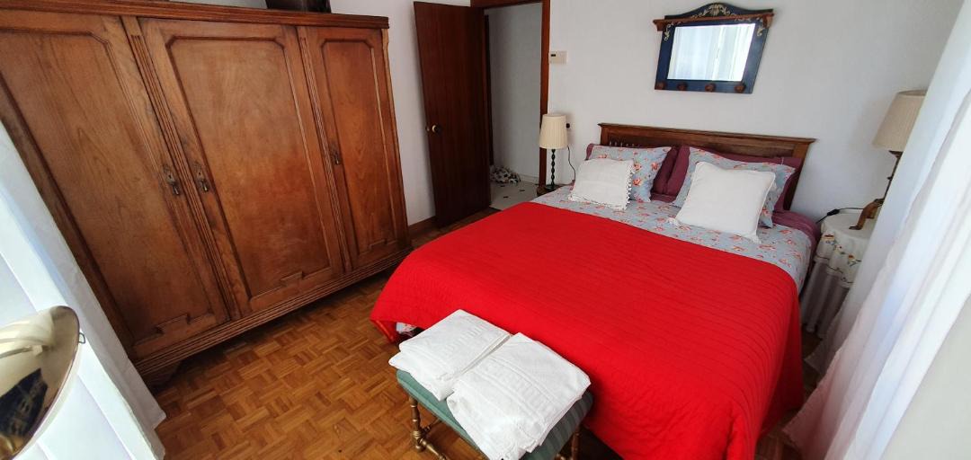 Photo of Bedroom in Parres